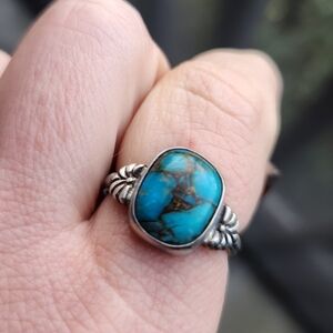 Handmade Sterling Silver 925 Turquoise Ring With Flower Bezel Detail Size 9